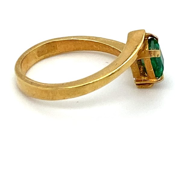 Emerald .80ct Solid 22K Yellow Gold Ring - Picture 5 of 9